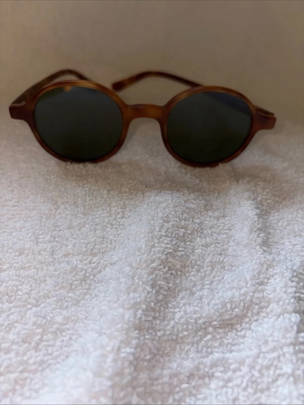 L.G.R Sunglasses REUNION  46 22  Round  Tortoiseshell Green G15 Lens